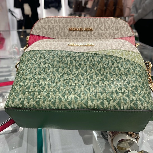 MICHAEL KORS
Jet Set Travel Medium Color-Block Signature Logo Dome Crossbody Bag - Picture 8 of 16